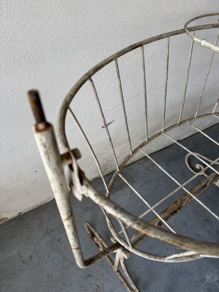 Cama em ferro de bebé