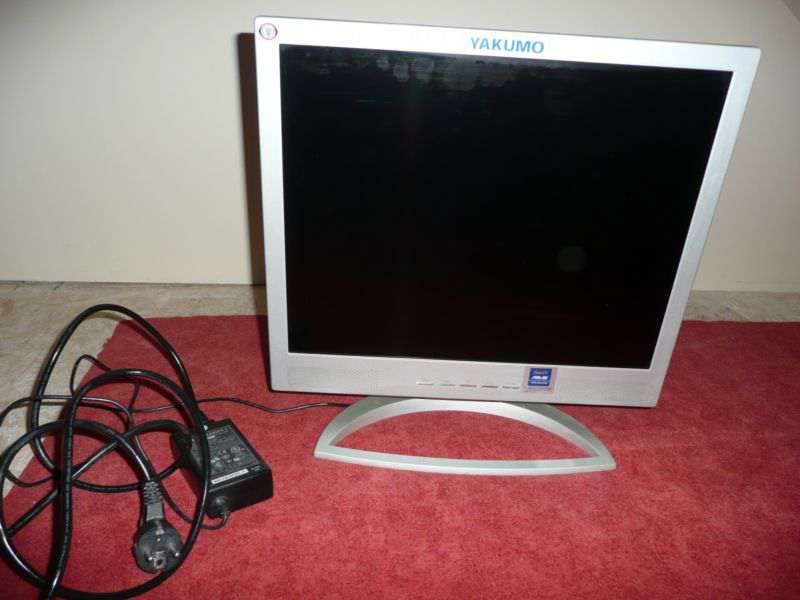 Monitor 19' YAKUMO