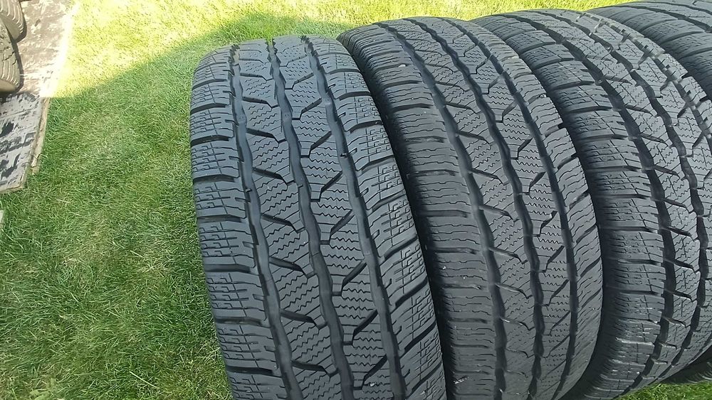 opony 205/70/17C Continental Winter Van  Contact Ford transit custom