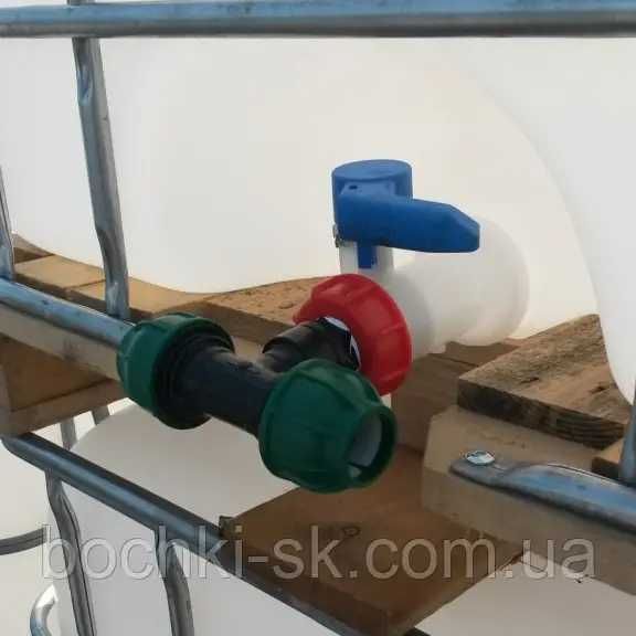 Комплектуючі до єврокубів (Перехідники на труби ПВХ з крана ДН60*6)