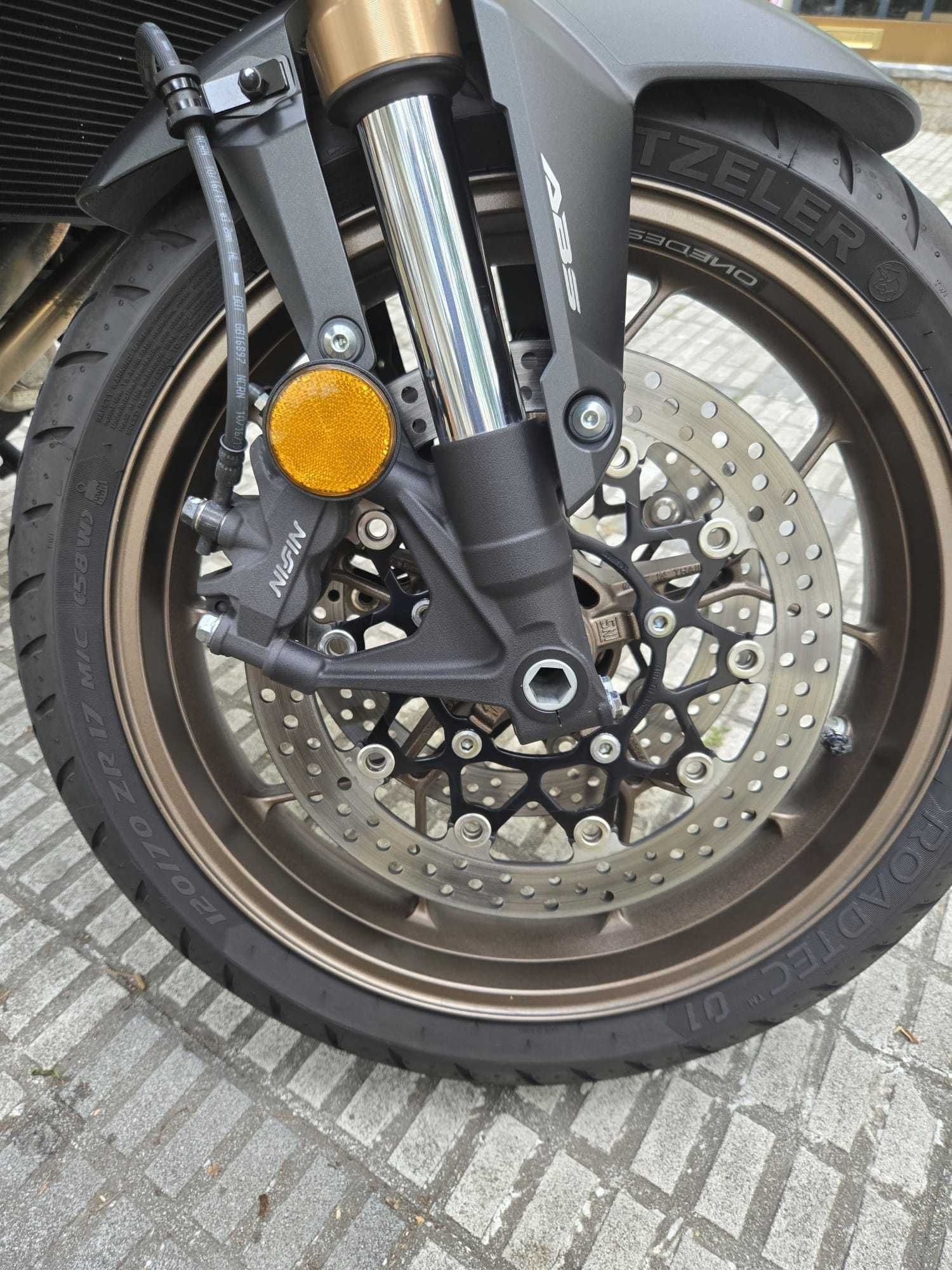 Vendo HOnda CB650R 2020