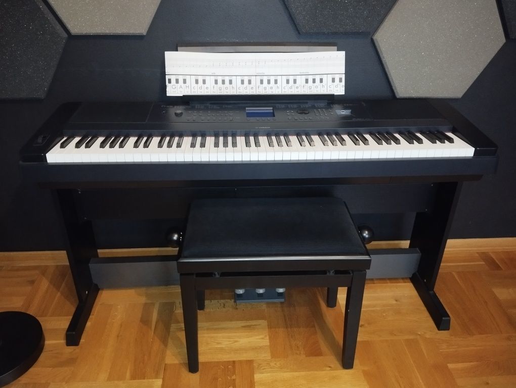 Pianino cyfrowe Yamaha DGX-660