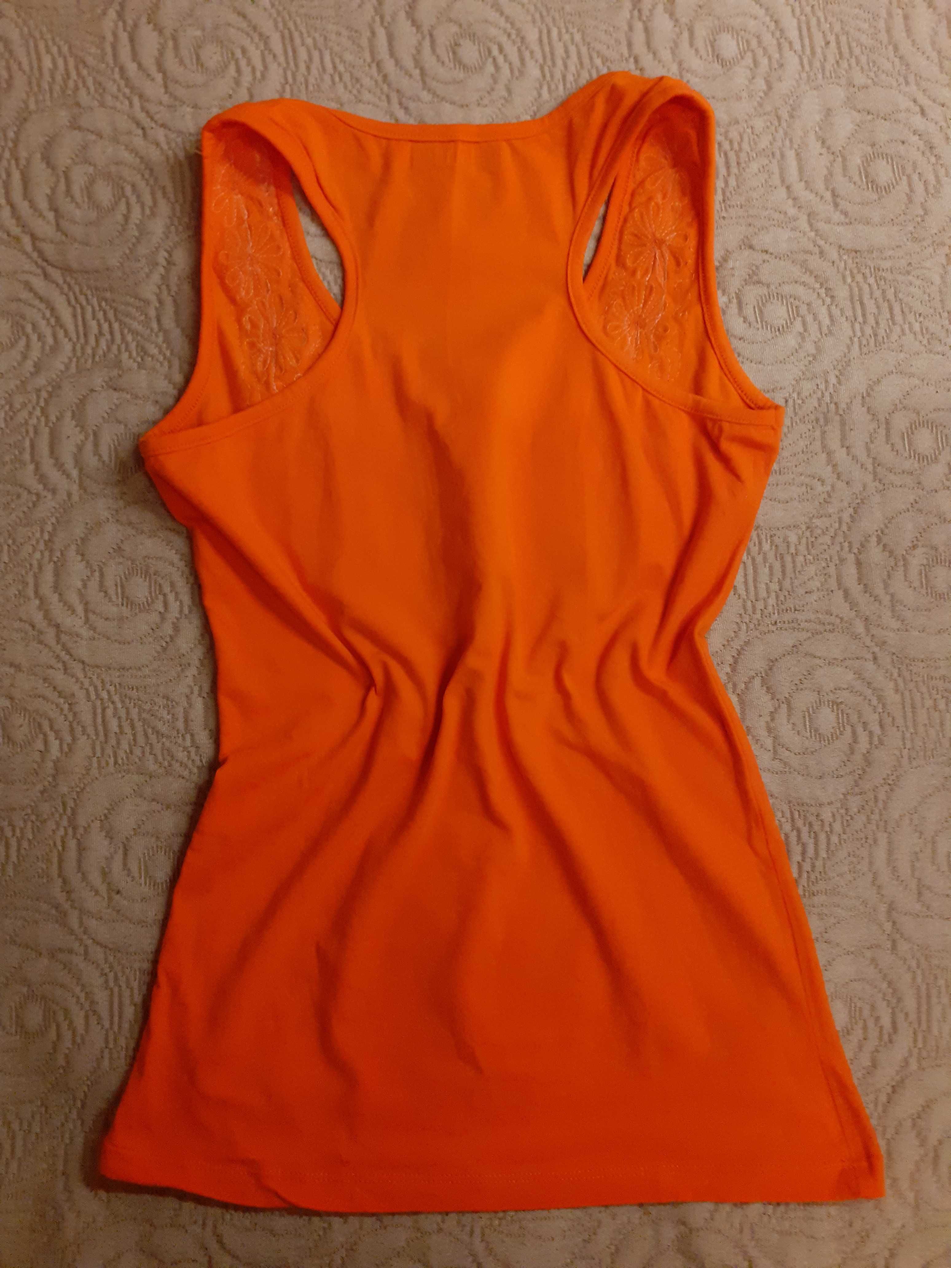 Pomarańczowa bluzka z ciekawym zdobieniem z miękkiej bawełny