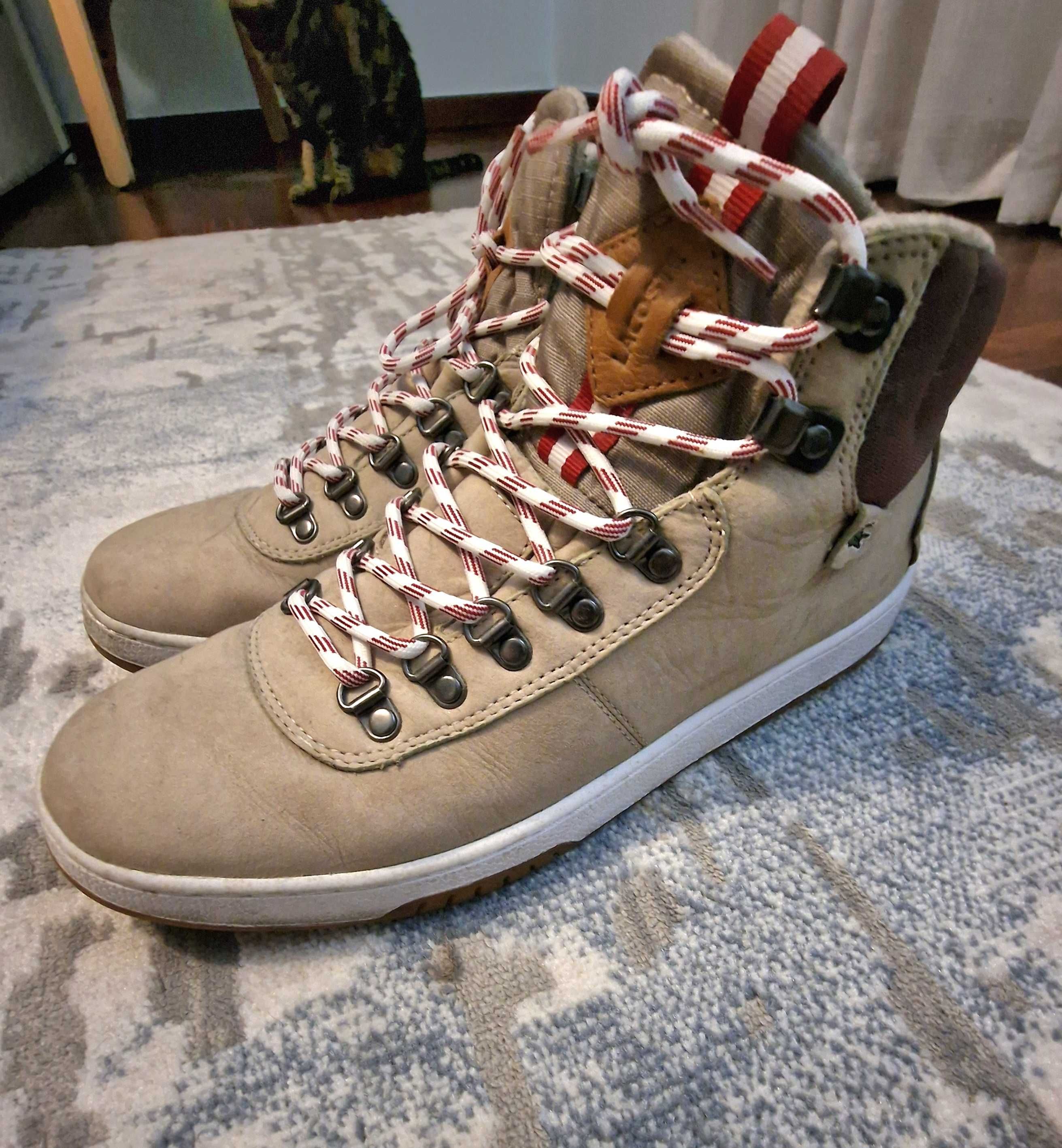 Botas desportivas Lacoste T42
