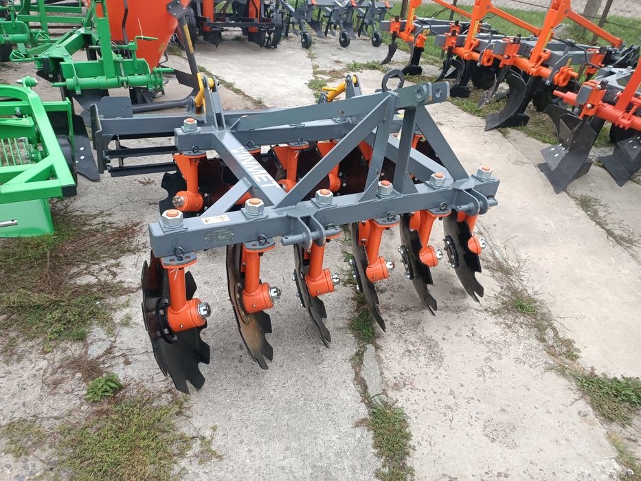 Дискові плуги (борони) дископлуг використовують  для обробітку грунту.