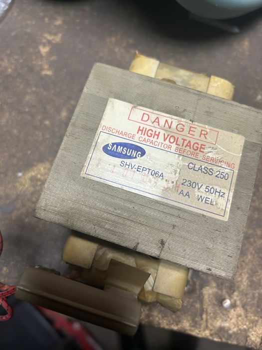 Transformator mikrofali ,