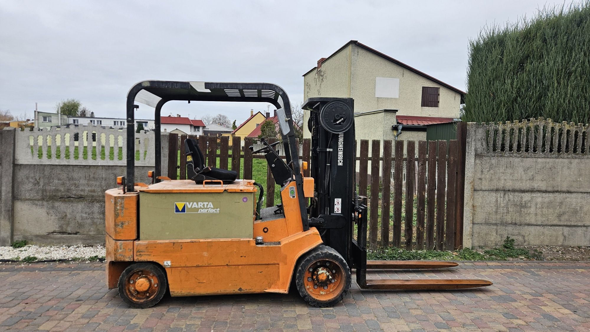 Widlak elektryczny Yale 5 ton triplex 4 sekcje kontenerowy wolny skok