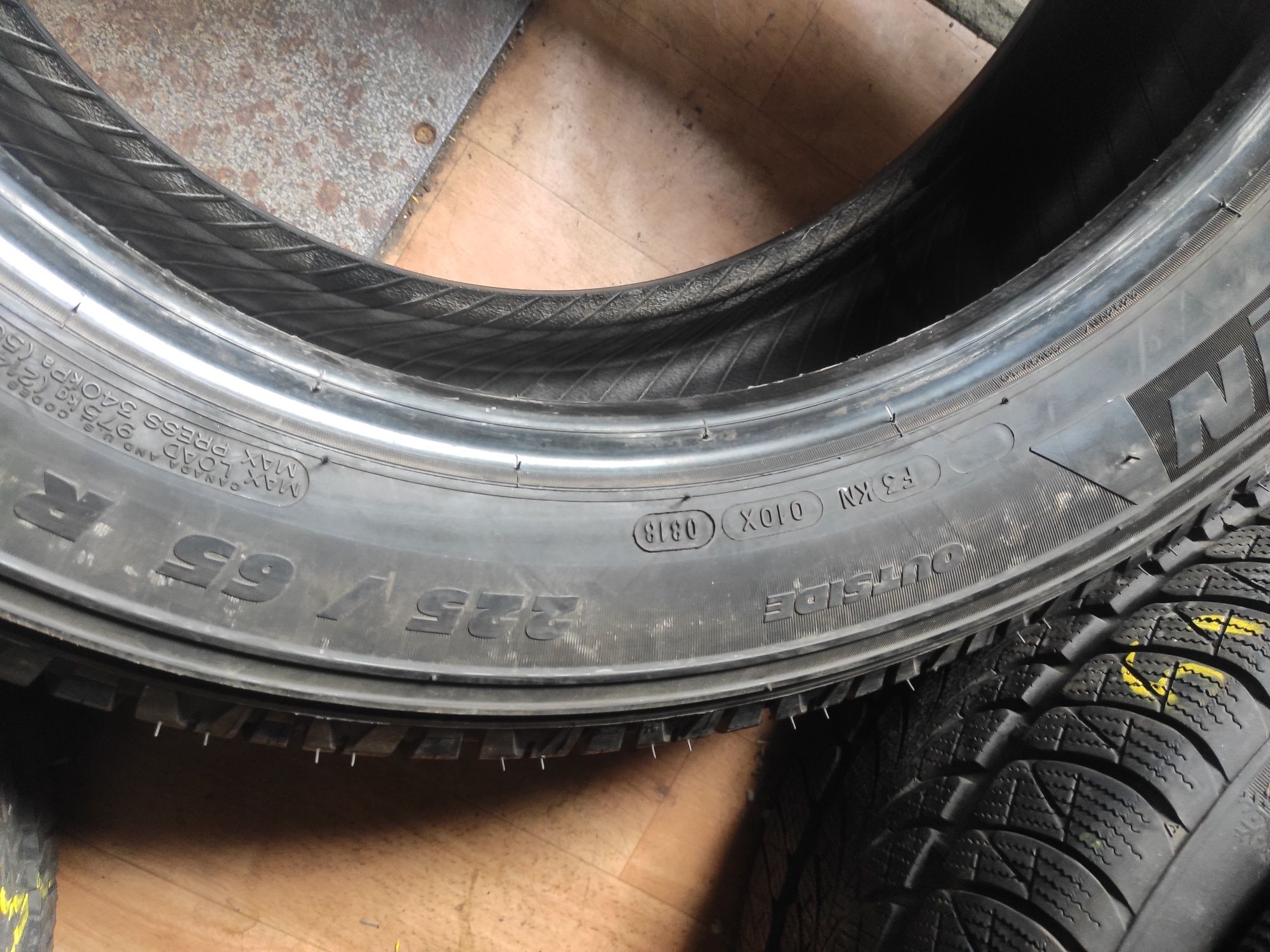 Всесезонная резина 225.65.18 Michelin Latitude Cross.18р.7.5мм.France.