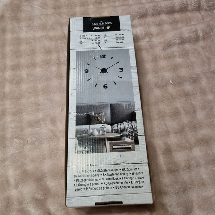 Zegar ścienny  naklejany