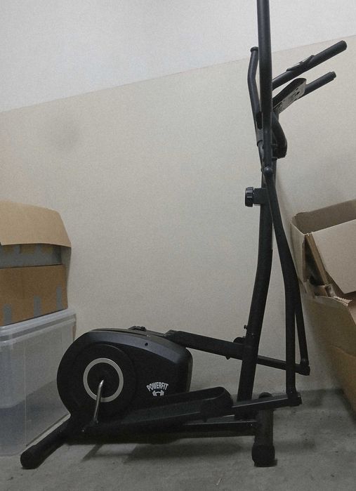 Elíptica funcional e em bom estado