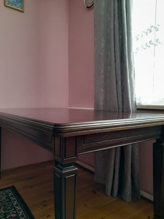 Стіл дубовий розкладний