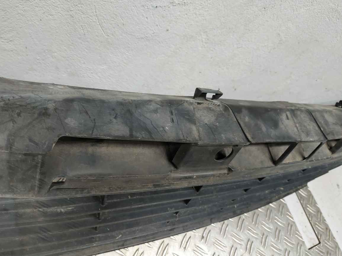 Renault (RVI) Scenic 3 09- решітка бампера  RC1244 622545401R