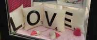 Zestaw poduszek Scrabble LOVE na Walentynki