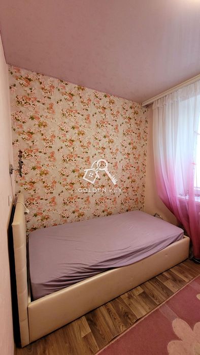 Продаж 4-кімнатної квартири на пл.Артема