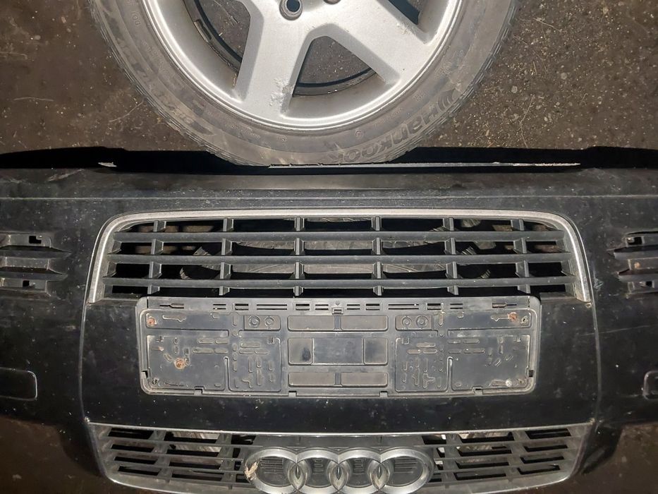 Kratka zderzaka środkowa audi a3 8p dolny grill atrapa chłodnicy