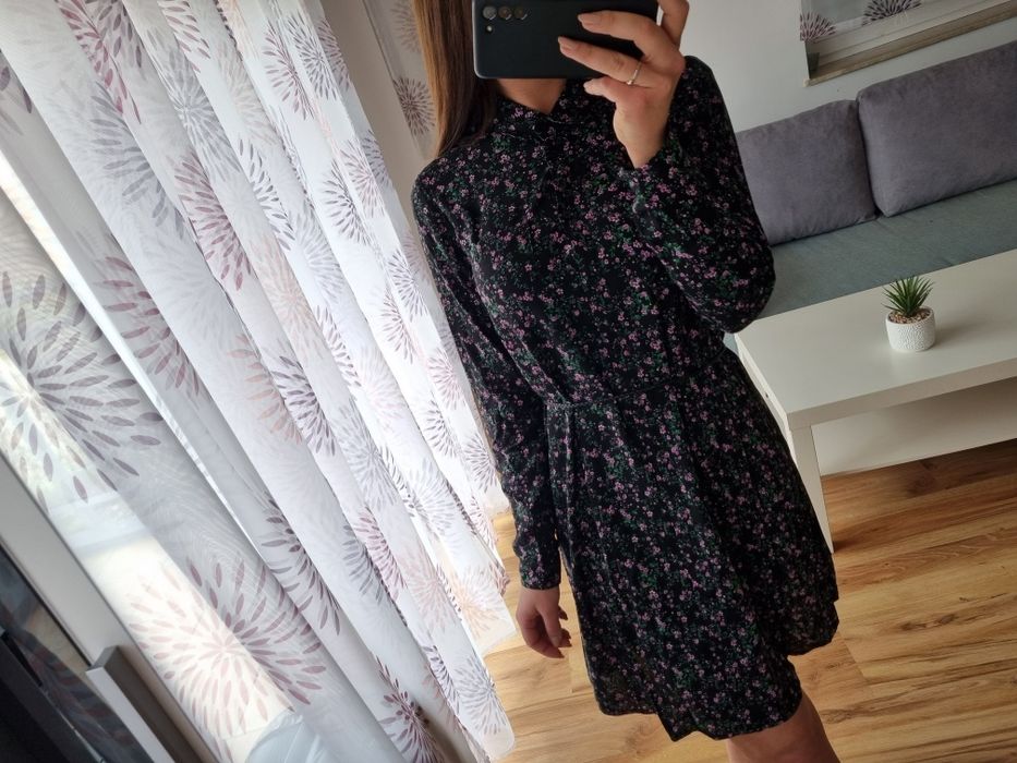 Sukienka w kwiatki z kołnierzykiem na długi rękaw r. S/M