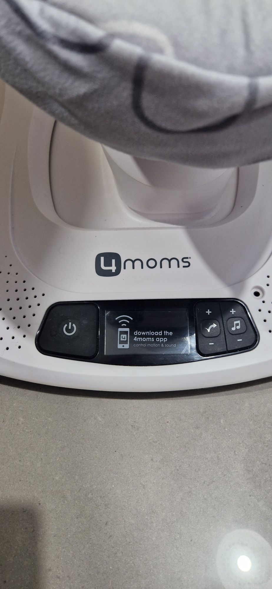 Leżaczek bujaczek 4moms
