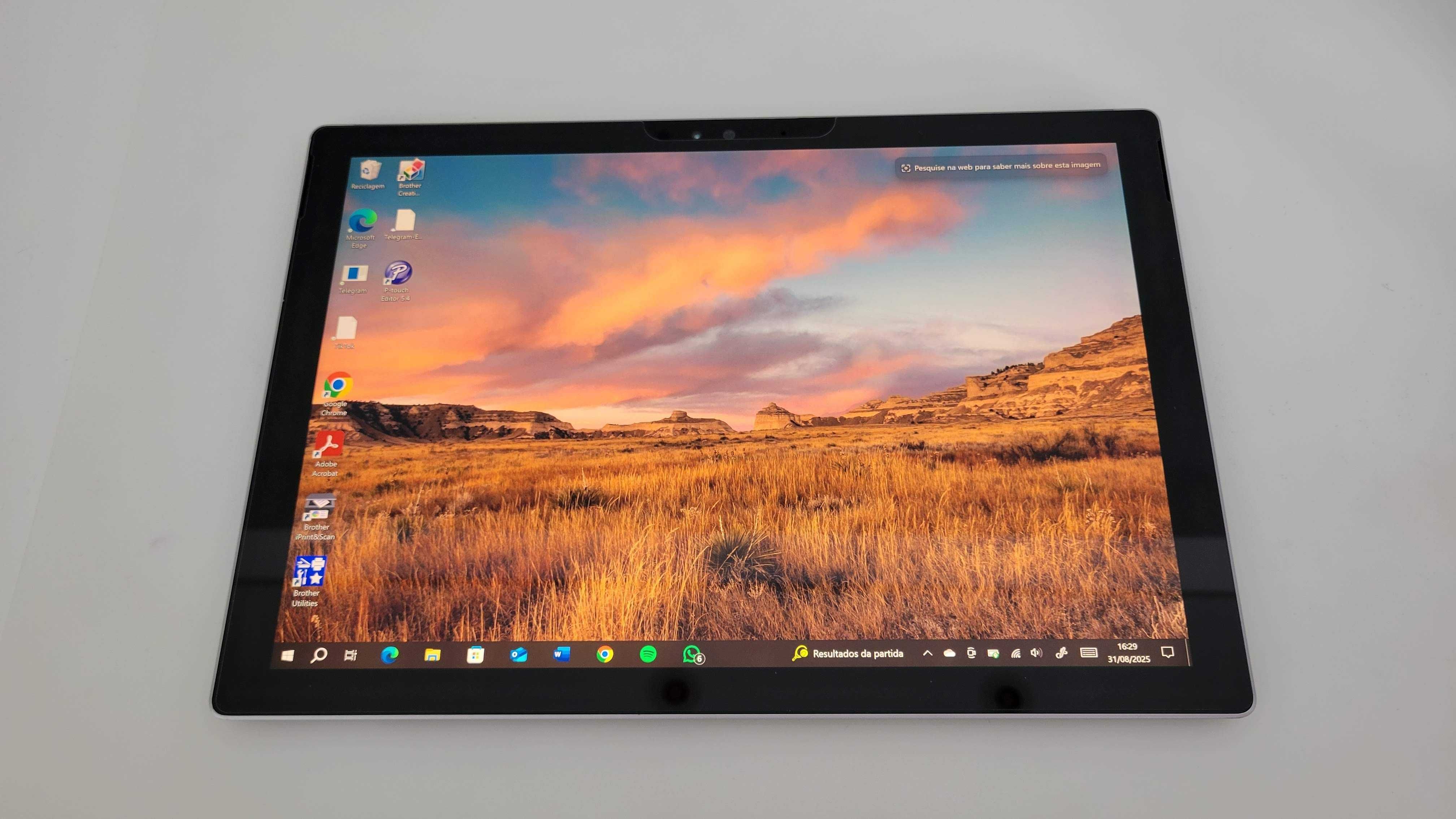 Microsoft Surface Pro, i7-6650U (12,3", 8 GB RAM, 256 GB SSD)