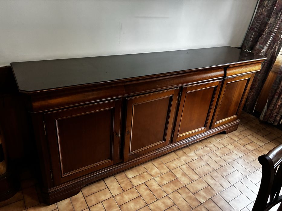 Aparador de cerejeira