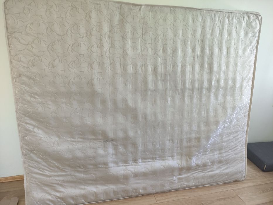 Матрац 200х160х15