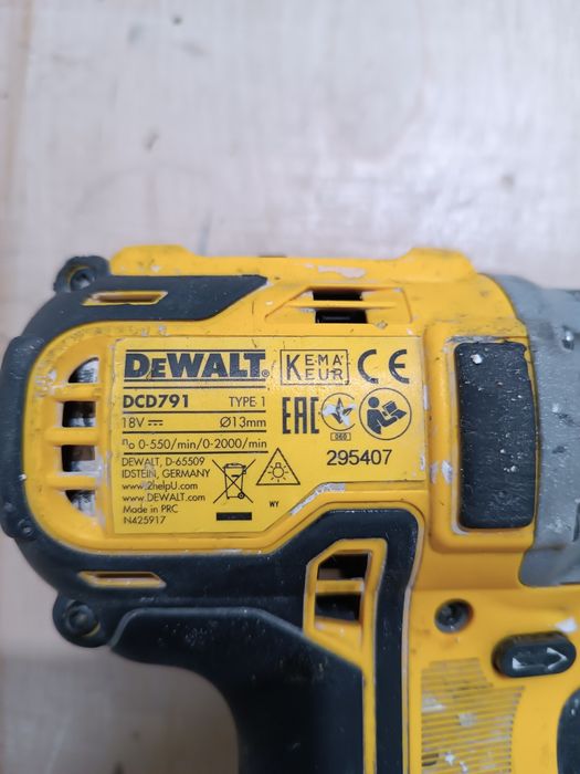 DeWalt dcd791 шуруповерт