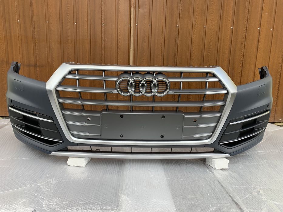 Бампер в зборі audi q5 80A решетка