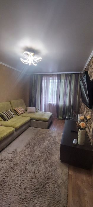 Продам шикарну 2 кімнатну квартиру нафаршировану 2 поверх