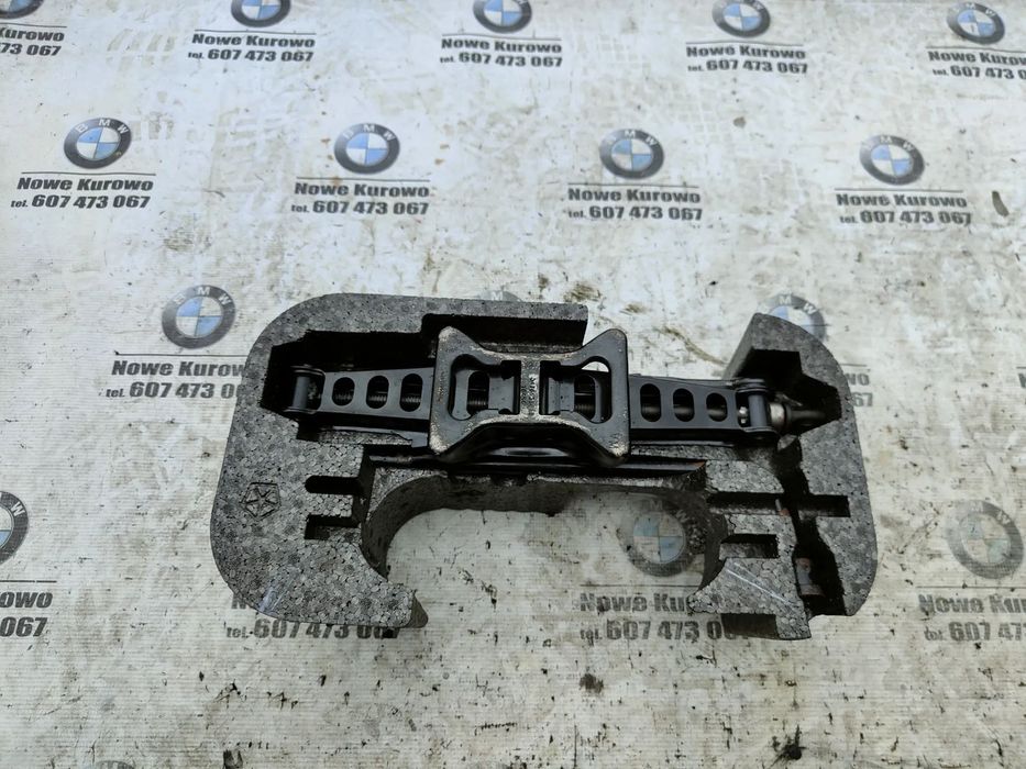 DODGE Journey FIAT Freemont Lewarek samochodowy podnośnik klucz do kół wkładka bagażnika