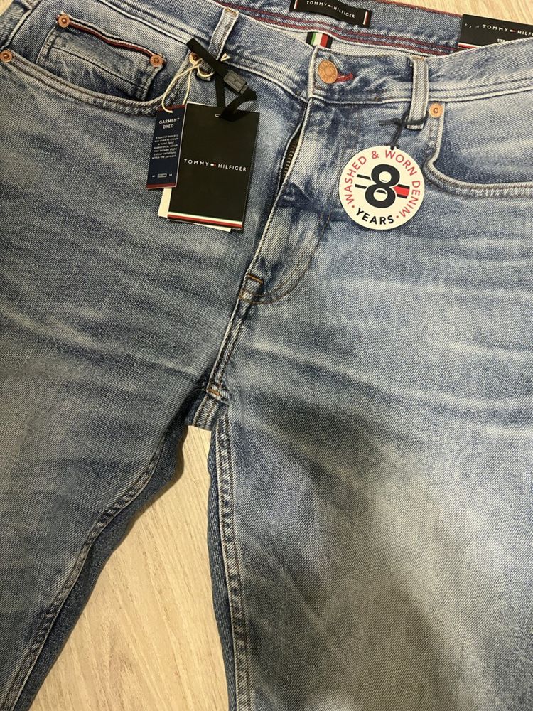 Джинсы Tommy Hilfiger, р. 36/34, джинсы с потертостями, оригинал