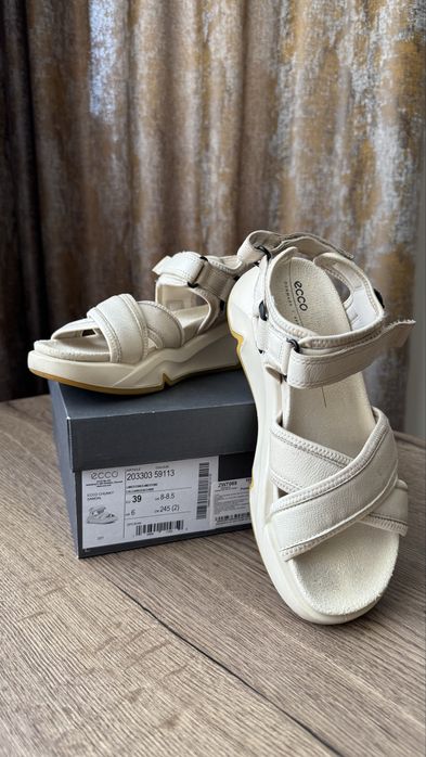 Сандалі жіночі Ecco Chunky