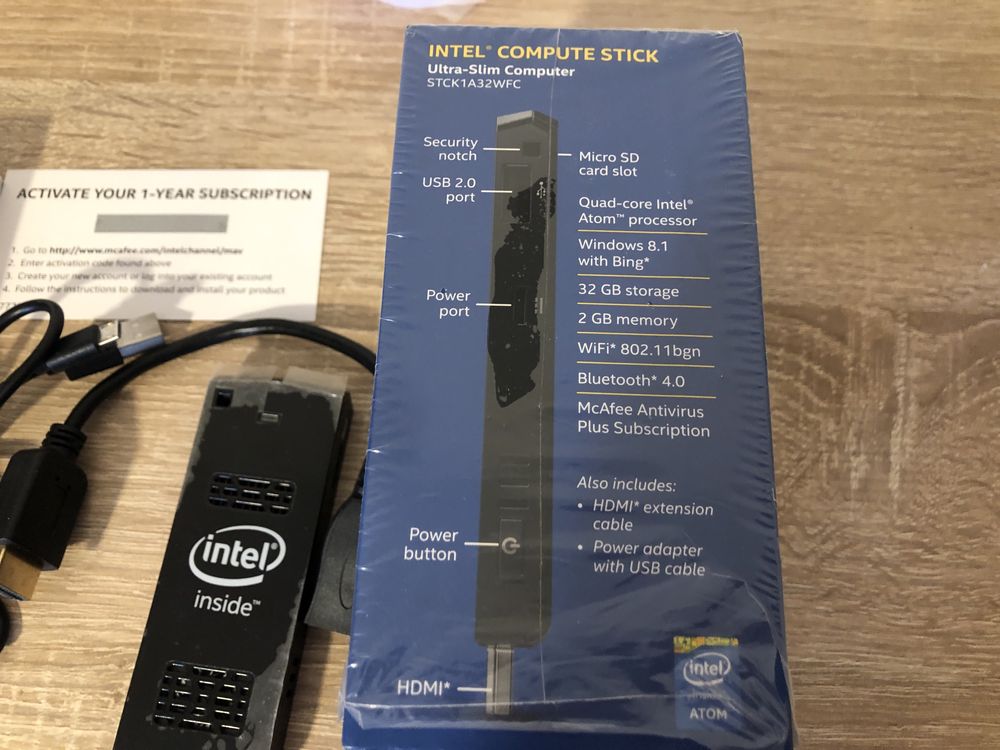 Komputer INTEL Compute Stick STCK1A32WFC