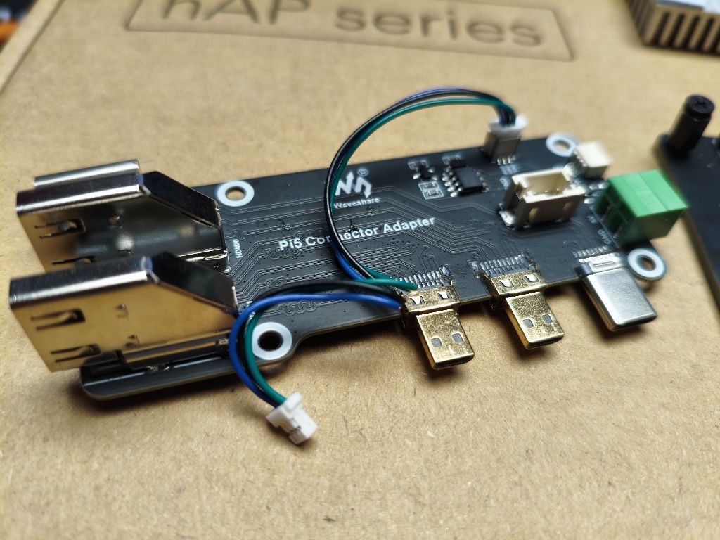 Raspberry pi 5 akcesoria, pimoroni, obudowa, adapter