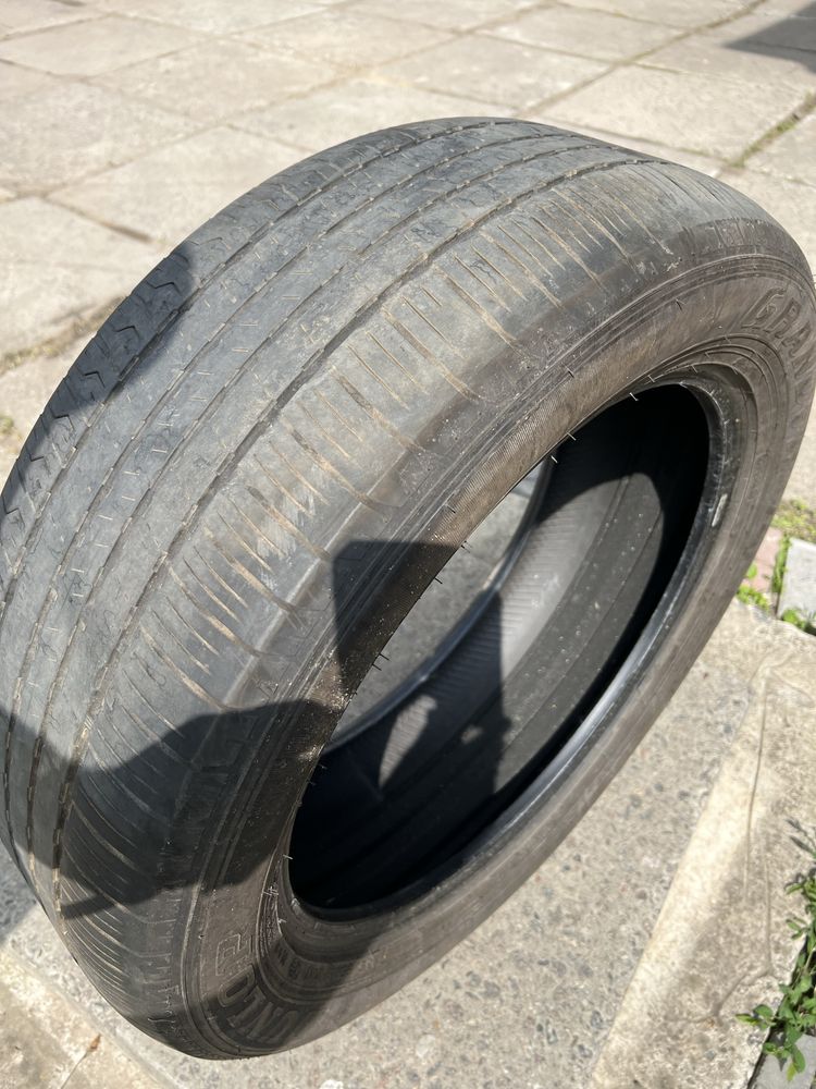Резина шини dunlop 22 року, пара