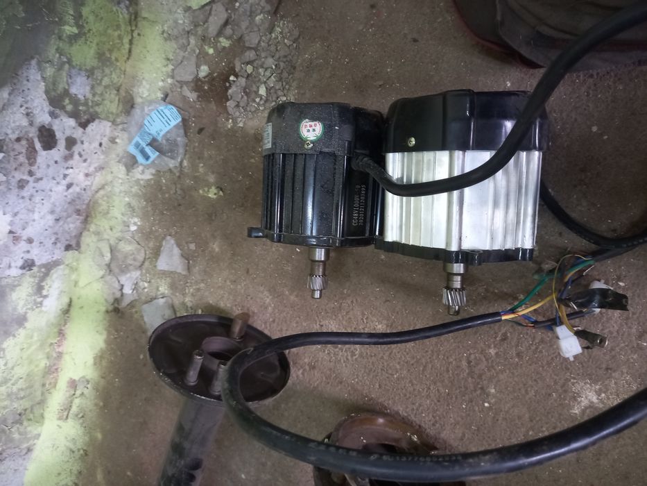 Задний мост с электродвигателем