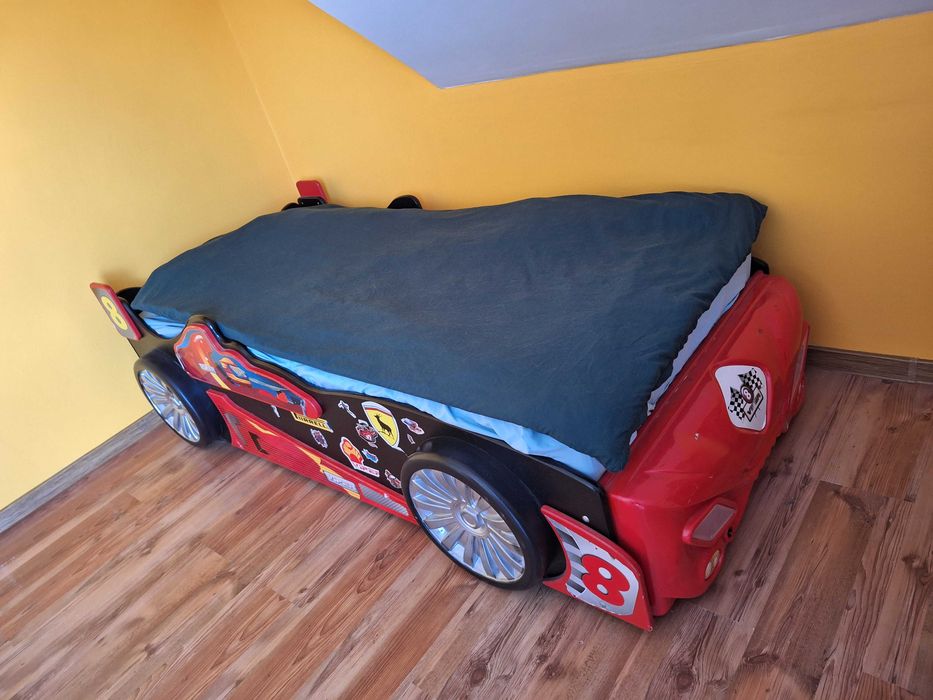 Lozko chłopięce autko