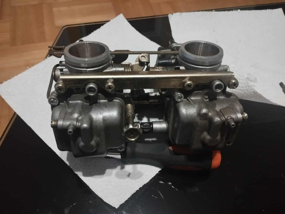 Suzuki GS 500 gaźniki komplet