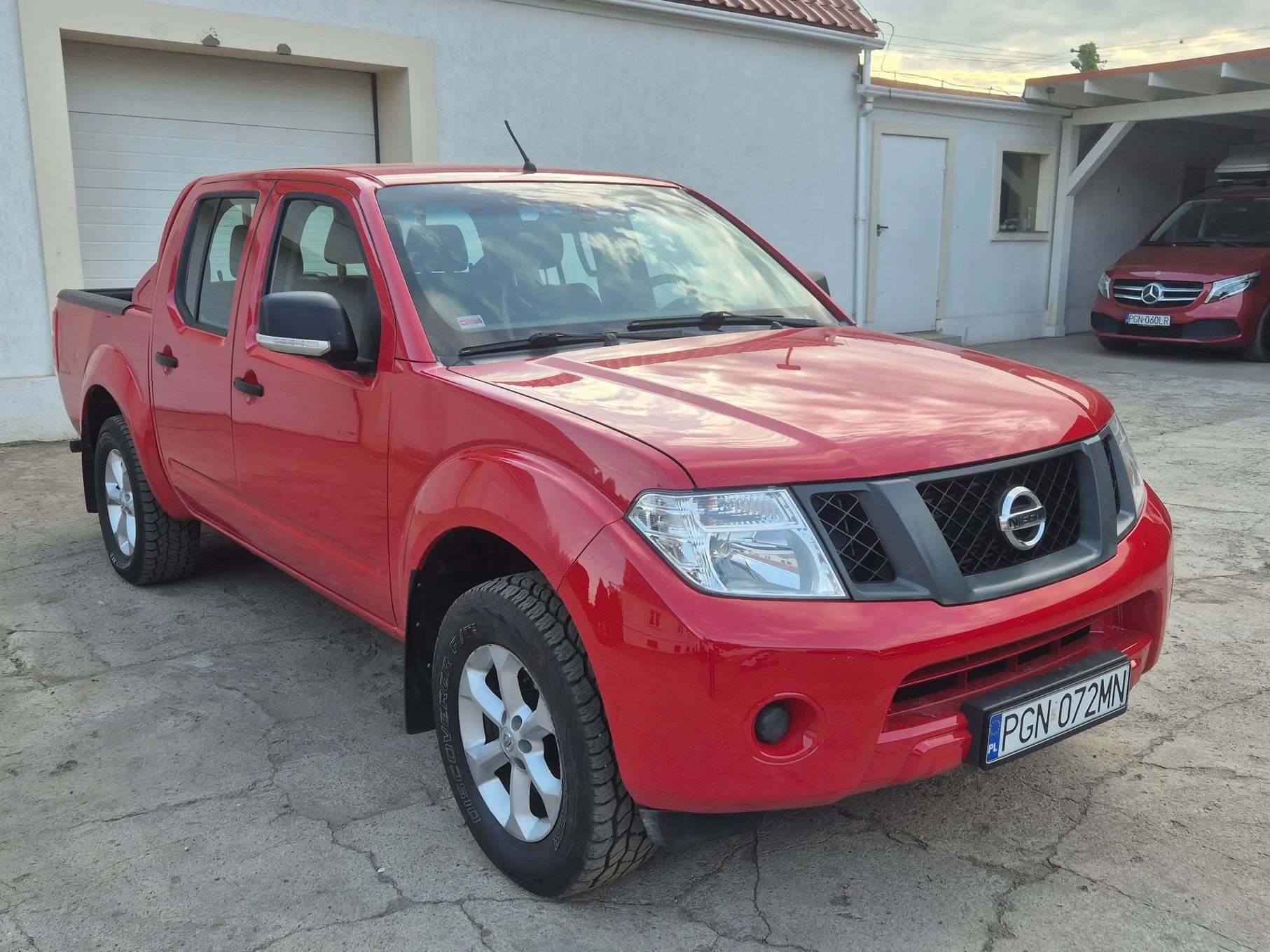 Nissan Navara 144 KM 196tys km 2013r Bez rdzy, prosto z NIEMIEC Dowóz w cenie