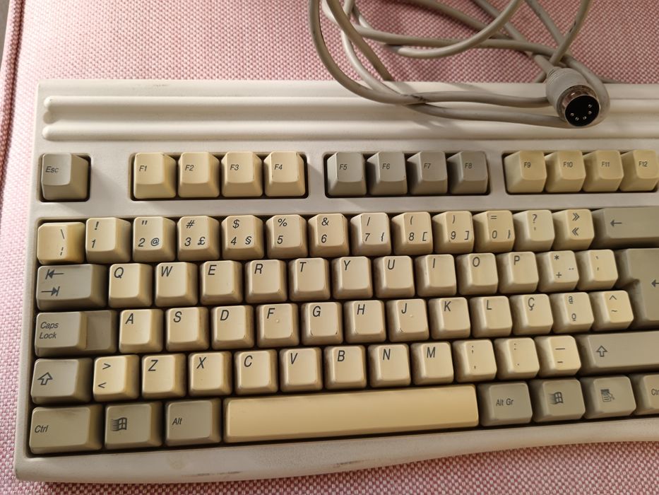 Teclado Mitsumi KPQ-E99ZC-13