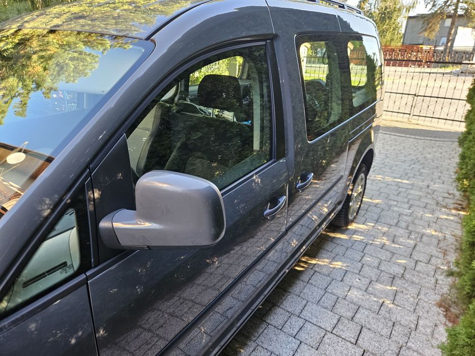 Wersja Long Maxi. 2013 ostatni model 1.6 MPI gaz LPG. 7 osobowy. EURO5