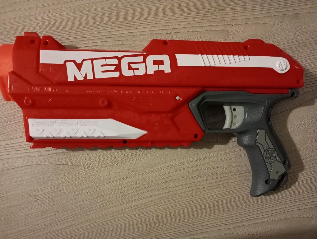 Продаю nerf mega magnum