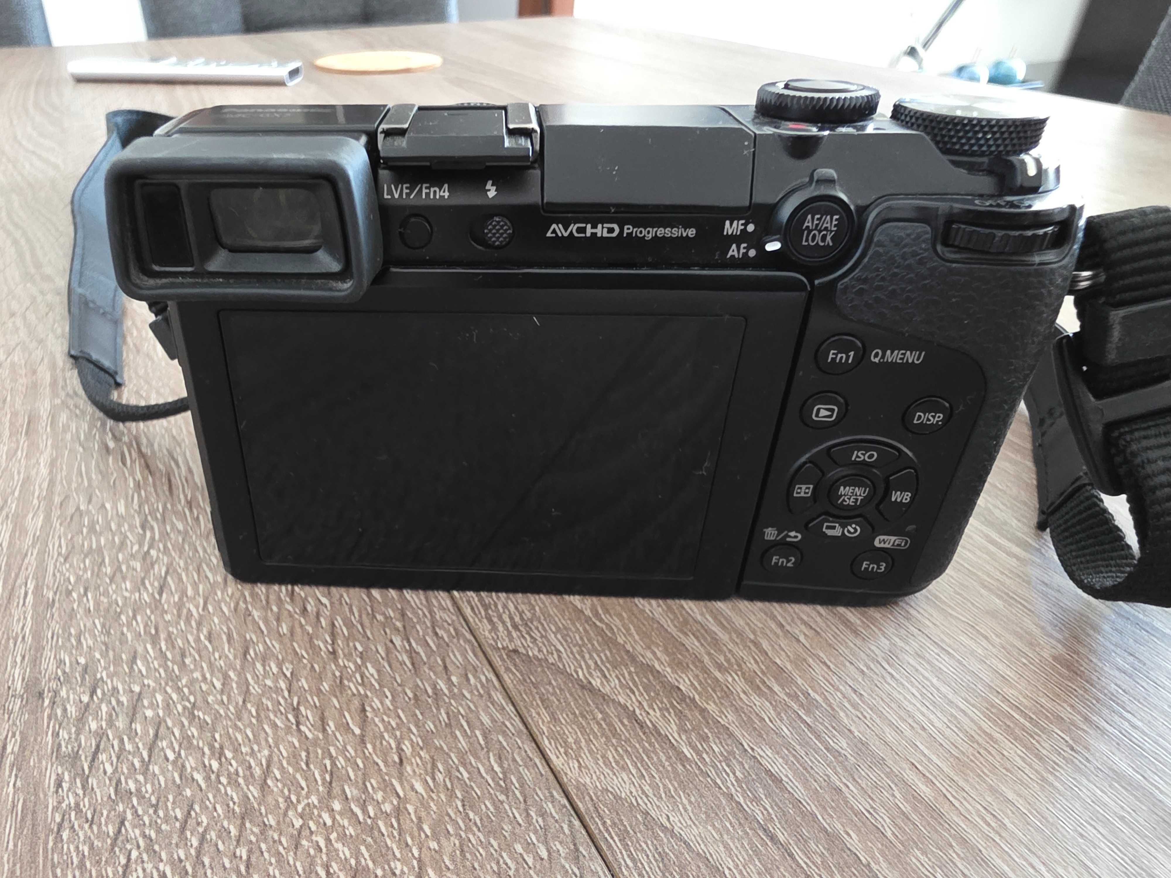Panasonic Lumix DMC GX7 + obiektyw 14-42 mm DOBRY STAN!