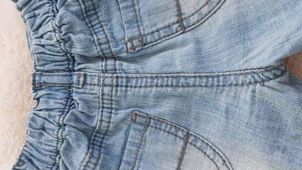 Krótkie spodenki jeans 62 0-3m F&F