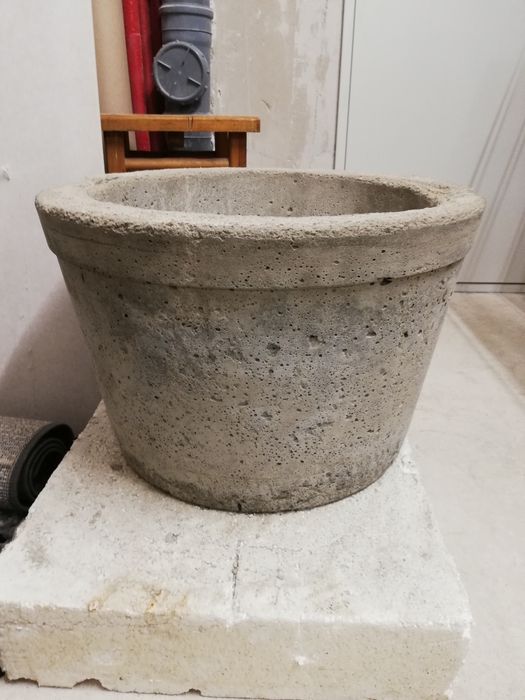Donica betonowa, ogrodowa 20L, donica do ogrodu, duża donica kwiaty