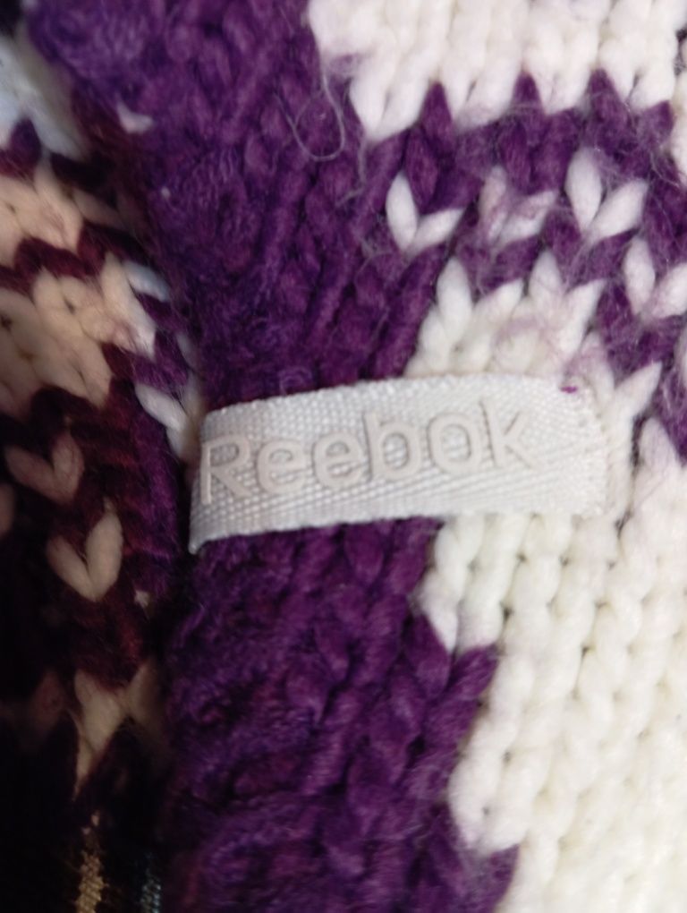 Ciepła czapka damska/dziewczęca Reebok