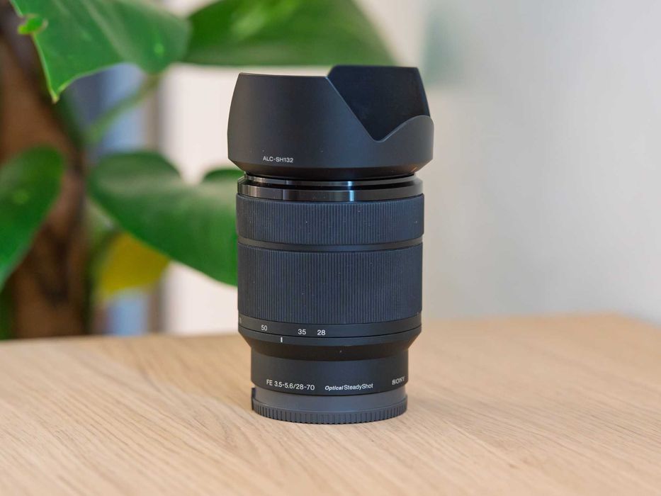 Sony FE 28-70mm f/3.5-5.6 OSS