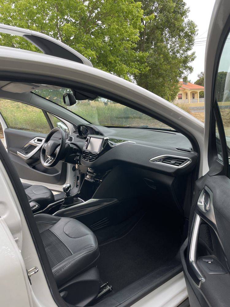 Peugeot 2008 1.6HDI ALLURE *Gasóleo*