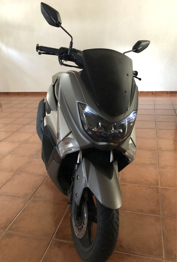 Motociclo Yamaha NMAX