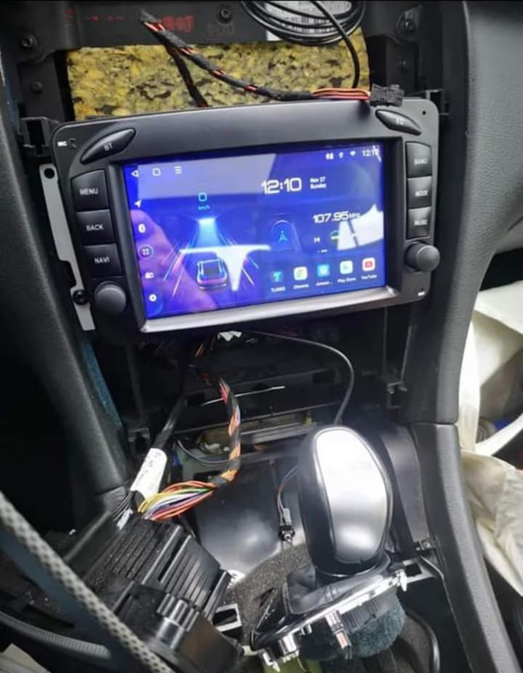 Rádio Android 12 com GPS Mercedes W203/W209 (Artigo Novo)