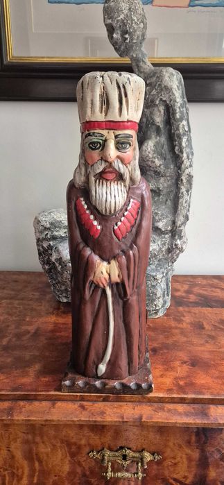 Drewniana rzeźba ludowa "Żyd z laską" antyk schowek na butelke boho