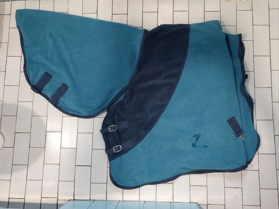 Derka polarowa z kapturem 145cm